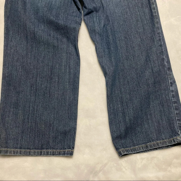 Liz Lange Maternity Full Panel Crop Jeans 2 - Picture 14 of 15
